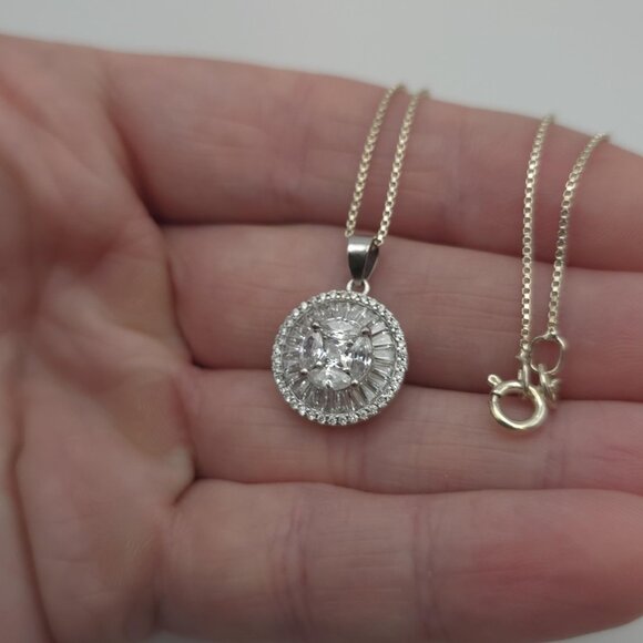 19 Inch Sterling Silver Fancy Style Cubic Zirconia Necklace A891 - Picture 4 of 8